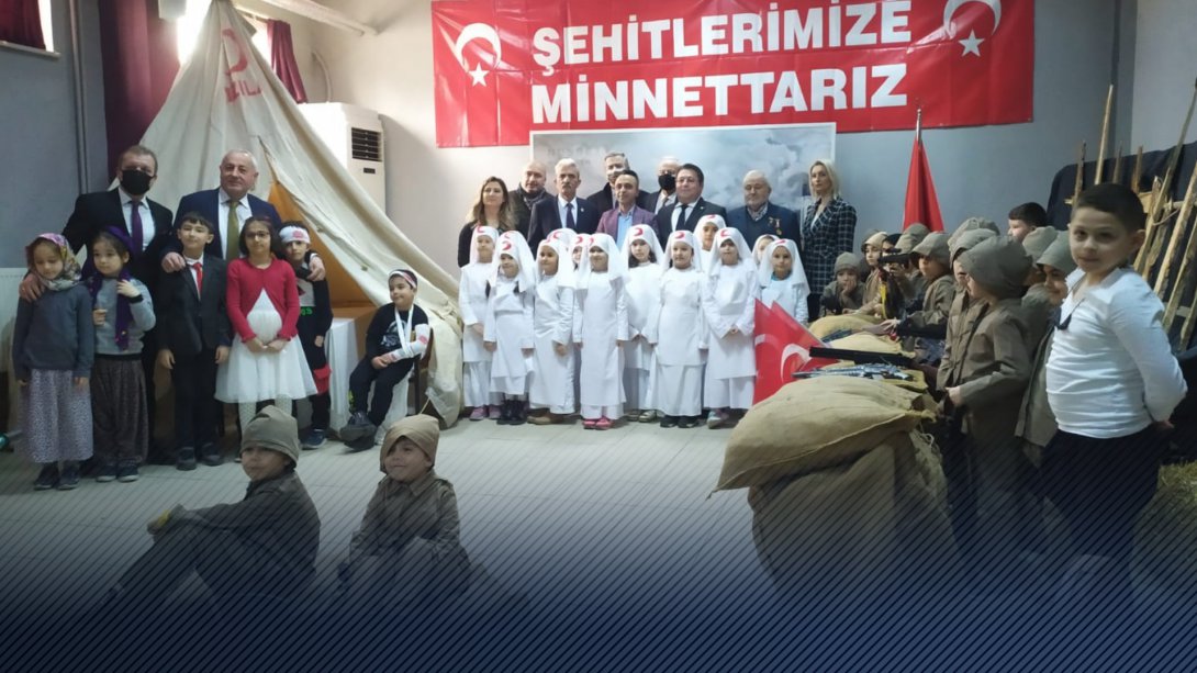 Şehit Mustafa Özen İlkokulu'nda 18 Mart Programı